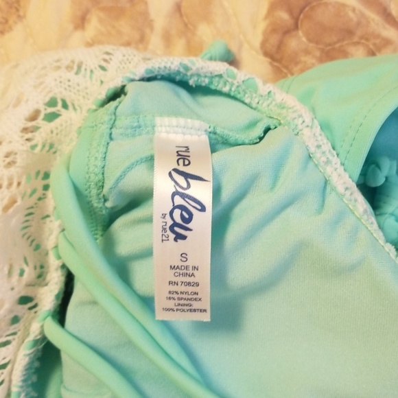 Bikini - Picture 5 of 5